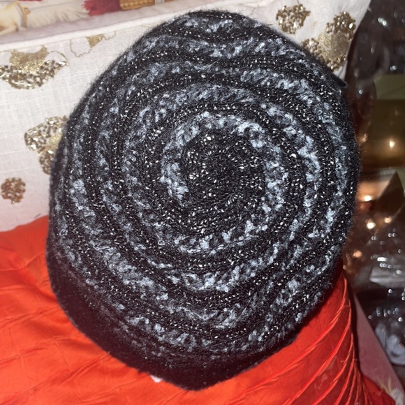 Jessica Simpson Bucket Hat - Picture 4 of 9